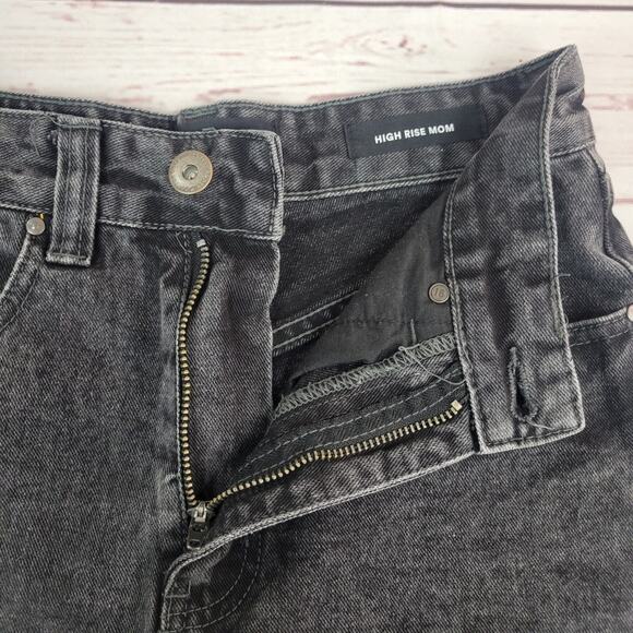 Cotton-On Black High Rise Mom Denim Shorts Size 2 - Picture 4 of 6